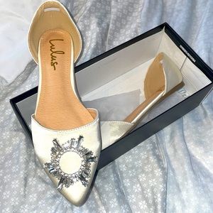 NWT Lulu's Myral Ivory satin flats with bling